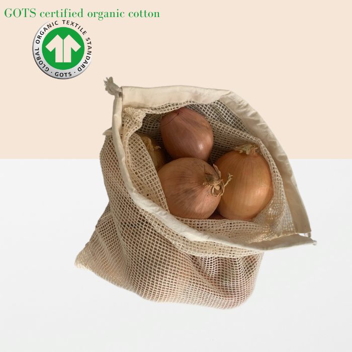 Organic Cotton: GOTS-certified for sustainability, free from pesticides, and made under ethical working conditions.
🎒 Durable Design: Strong woven net with a solid cotton top for extra durability and a drawstring closure.
🧼 Washable: Easy to clean; machine washable at 30°C.
🌍 Eco-Friendly: 100% plastic-free, including packaging and shipping.
📏 Perfect Size: 30 x 38 cm; lightweight at just 45 grams.